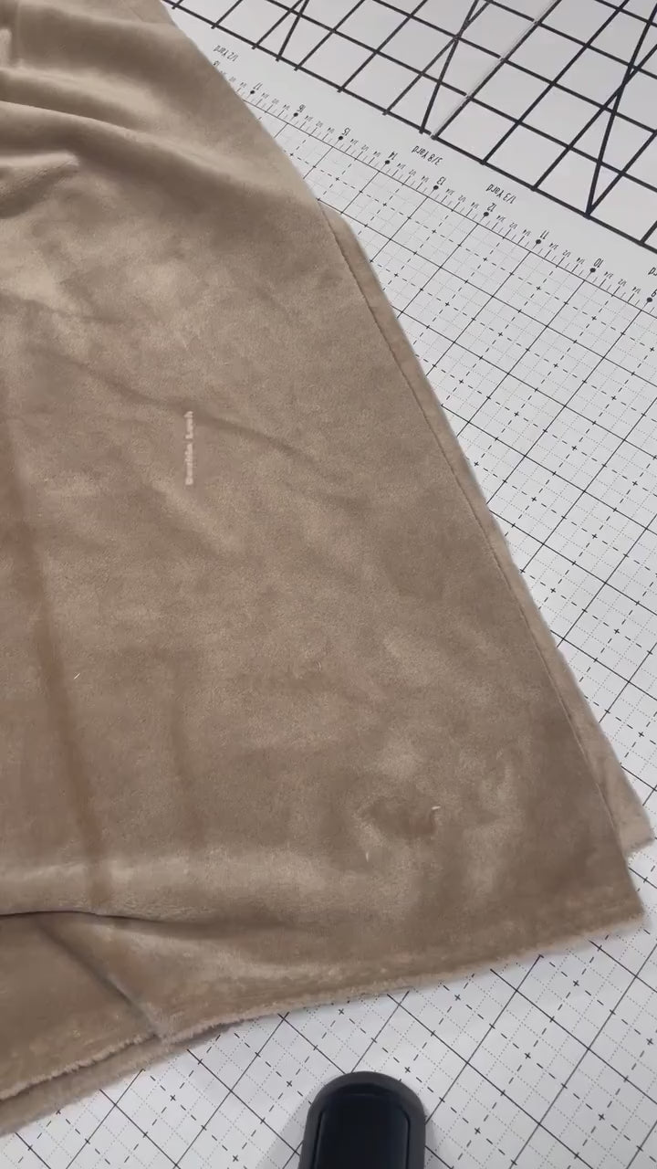 Double Lush Velvet Barn Red - Riley Blake Designs - Double Sided Plush Solid - LV120-BARNRED