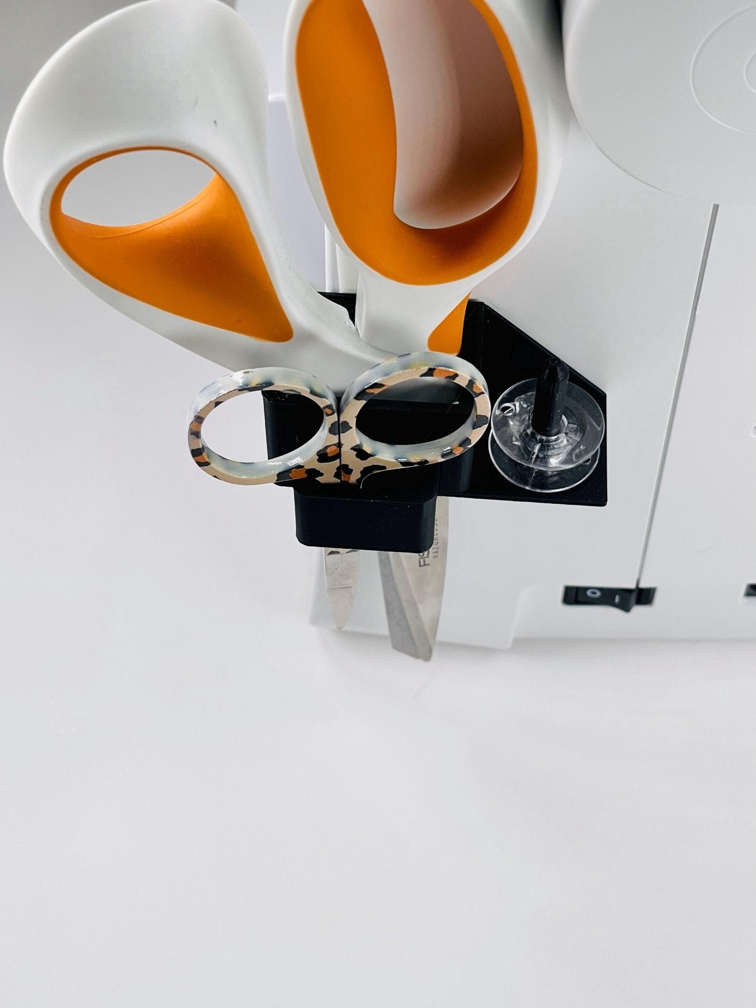 Quilt Machine, Longarm, Scissor and Bobbin Storage Organizer. Scissor Holder Longarm - Ray of Sonshine Design