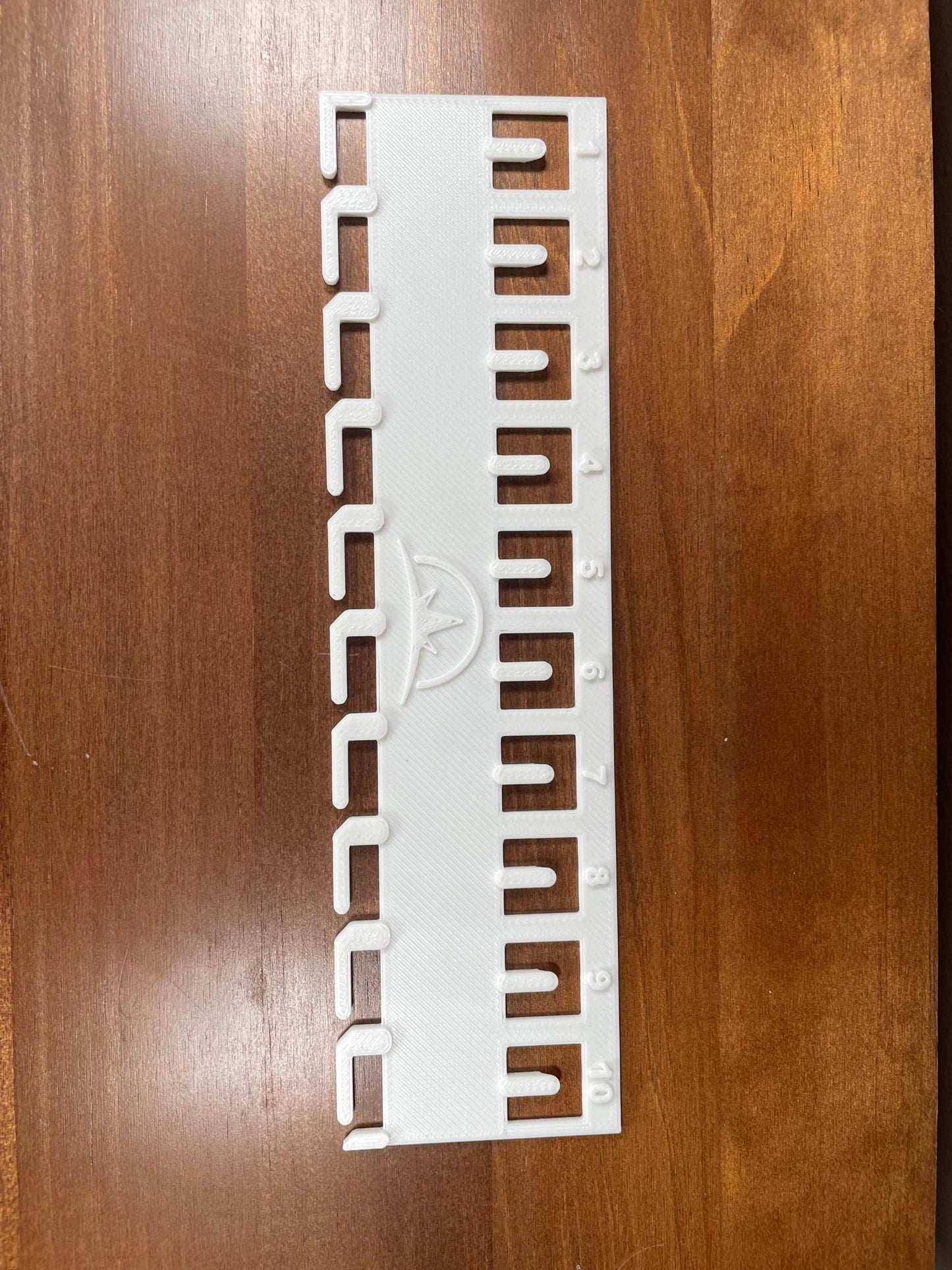 Yarn / Floss Organizer holds up to 40 fibers (10 per card), Embroidery Card, Thread Organizer for Cross Stitch Embroidery or Needlepoint - Ray of Sonshine Design