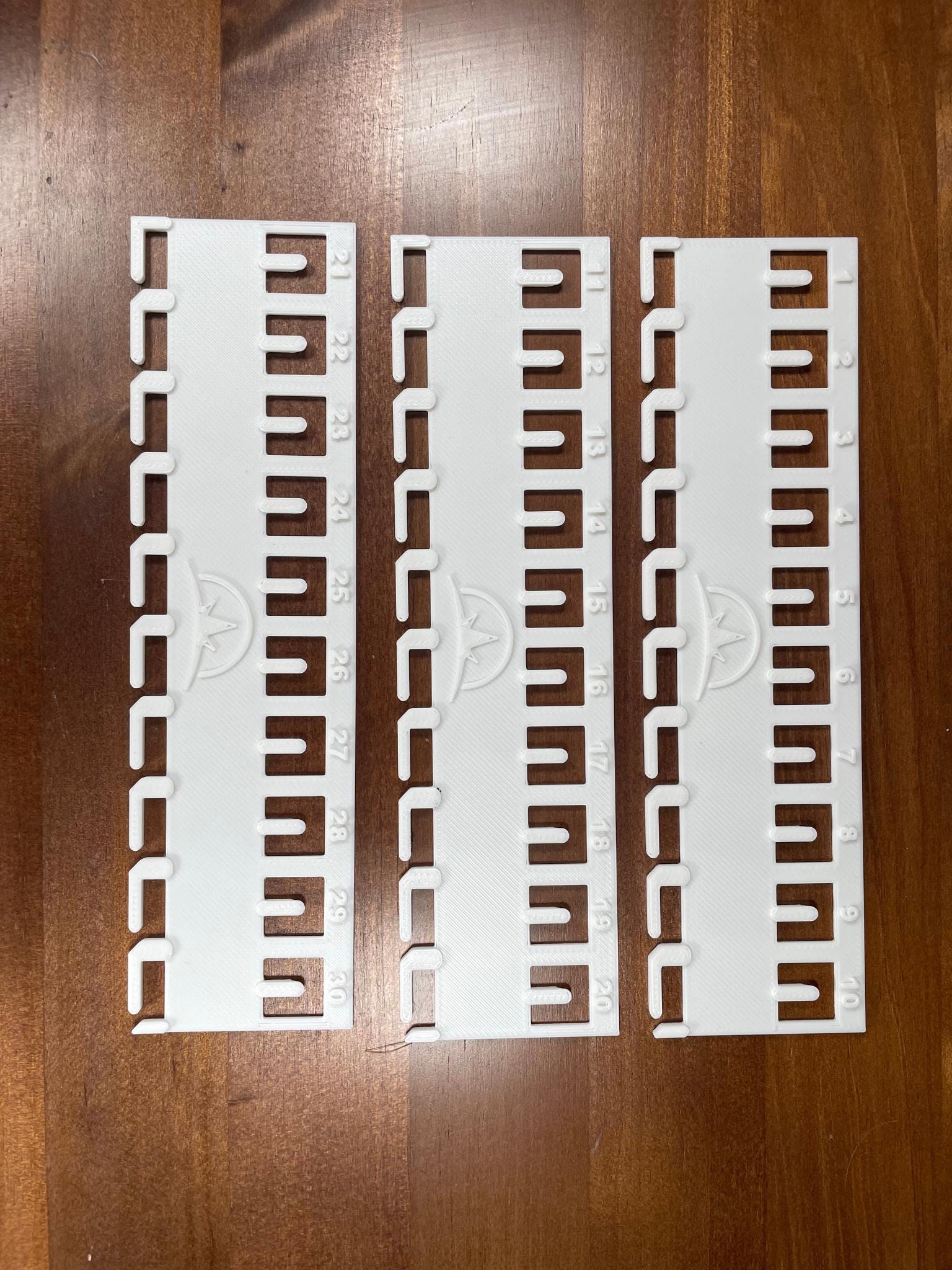 Yarn / Floss Organizer holds up to 40 fibers (10 per card), Embroidery Card, Thread Organizer for Cross Stitch Embroidery or Needlepoint - Ray of Sonshine Design