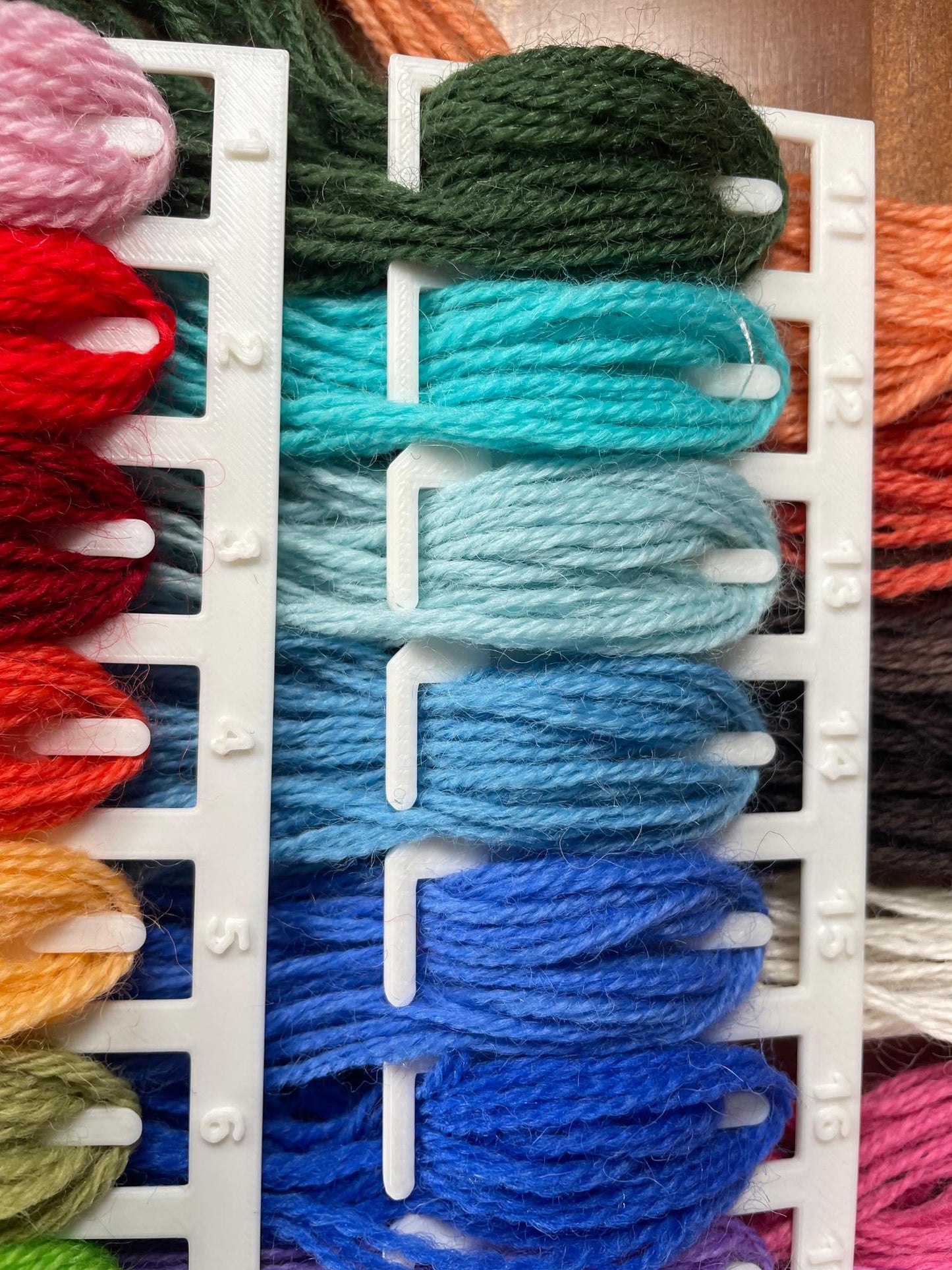 Yarn / Floss Organizer holds up to 40 fibers (10 per card), Embroidery Card, Thread Organizer for Cross Stitch Embroidery or Needlepoint - Ray of Sonshine Design